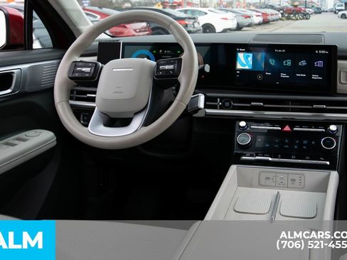 Used 2025 Hyundai Santa Fe SEL FWD image 16