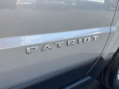 Used 2017 Jeep Patriot Latitude AWD/4WD image 64