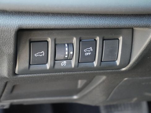 Used 2025 Subaru Outback Wilderness AWD/4WD image 6