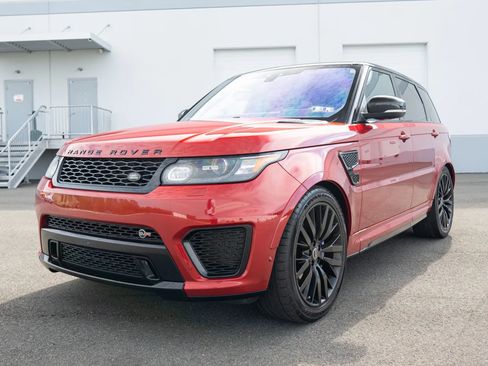 Used 2017 Land Rover Range Rover Sport SVR image 2