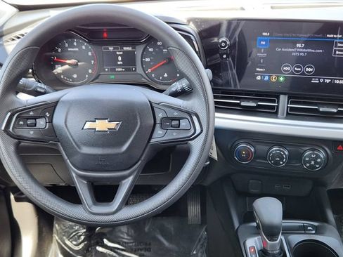 Certified 2024 Chevrolet Trax LS FWD image 26