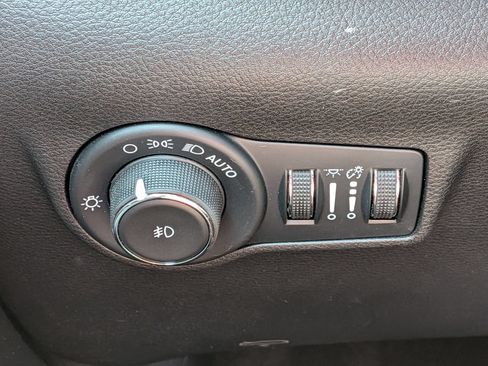 Used 2024 Jeep Compass Limited AWD/4WD image 17