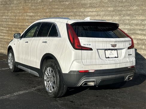 Used 2023 Cadillac XT4 Premium Luxury image 5