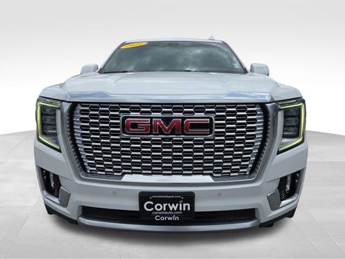 Used 2021 GMC Yukon XL Denali w/ Denali Premium Package AWD/4WD image 4