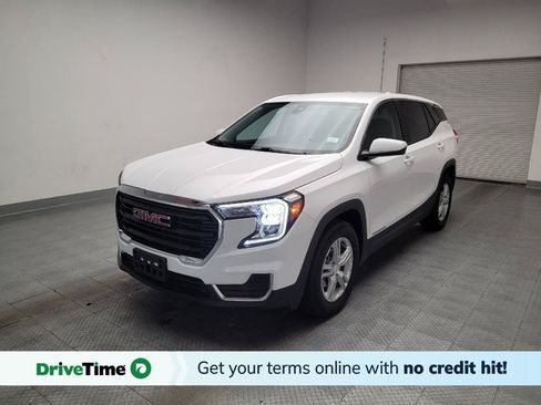 Used 2024 GMC Terrain SLE w/ Fleet Convenience Package FWD image 1