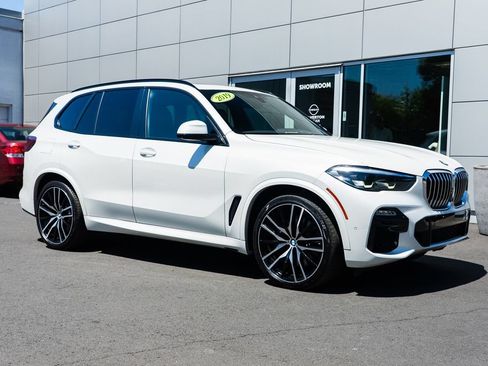 Used 2019 BMW X5 xDrive50i w/ M Sport Package AWD/4WD image 1