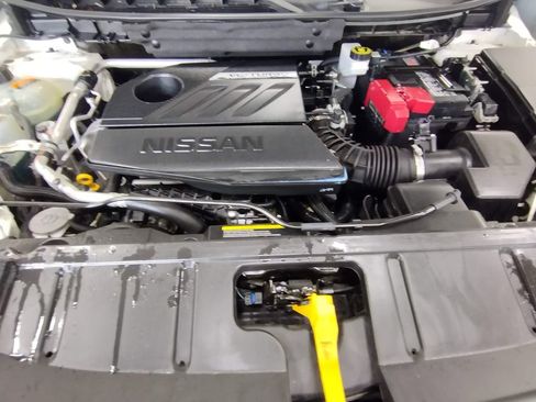 Used 2023 Nissan Rogue S AWD/4WD image 8
