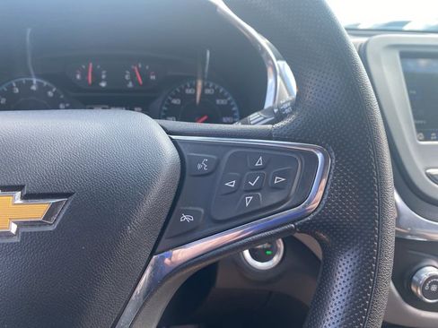 Used 2019 Chevrolet Equinox LS w/ LS Convenience Package AWD/4WD image 12