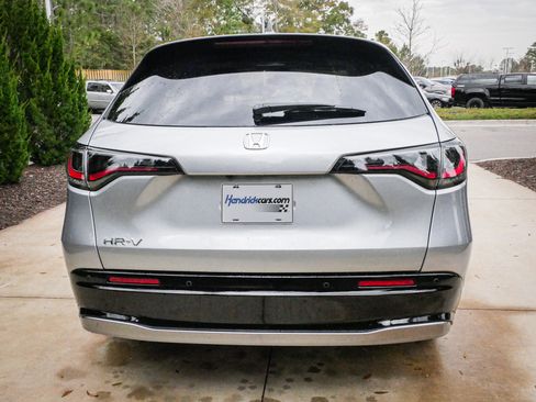 Used 2026 Honda HR-V EX-L image 10