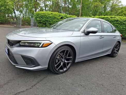 Certified 2023 Honda Civic Sport Touring image 3