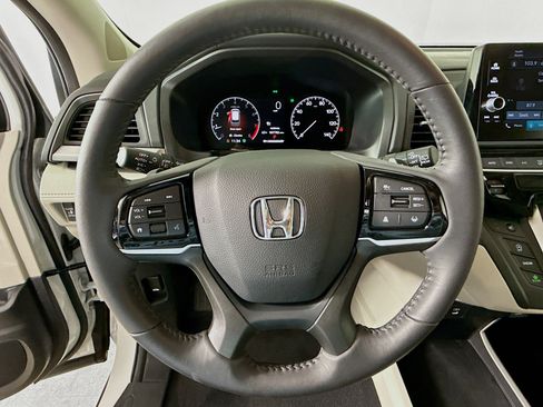 Certified 2026 Honda Odyssey EX-L image 11