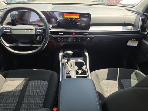 New 2026 Kia Sorento LX FWD image 12