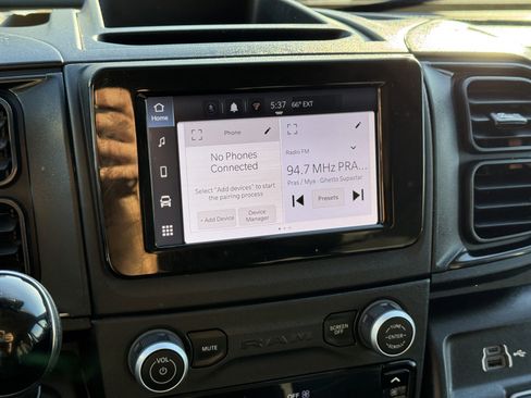 Used 2024 RAM ProMaster 2500 w/ Safety Group image 13