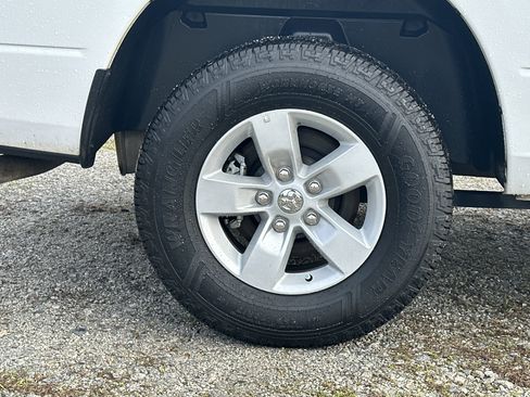 Used 2024 RAM 1500 Classic SLT image 17