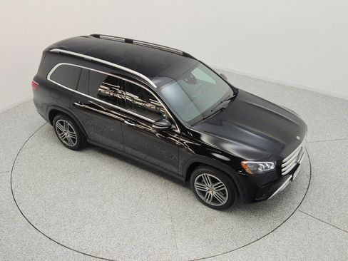 Certified 2025 Mercedes-Benz GLS 450 4MATIC image 25