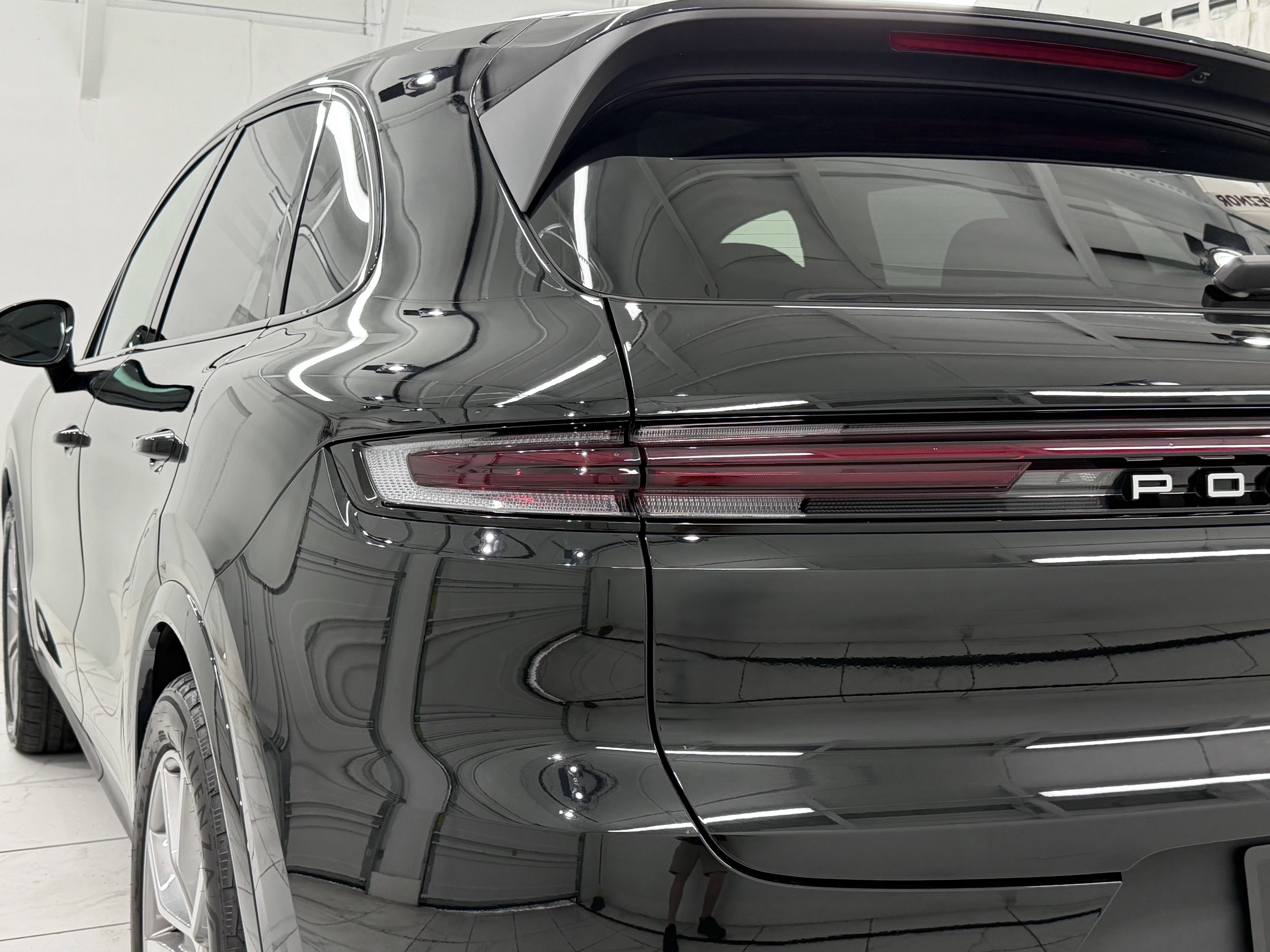 Used 2025 Porsche Cayenne S AWD/4WD image 18