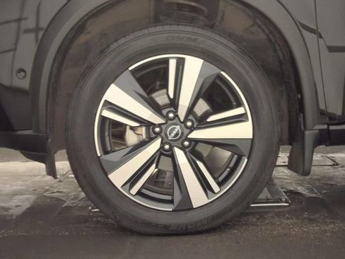 Used 2023 Nissan Rogue SL w/ SL Premium Package AWD/4WD image 4