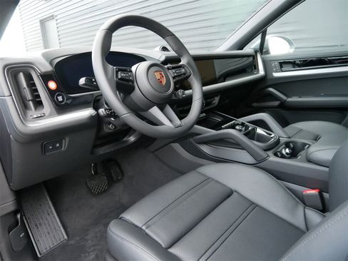 New 2026 Porsche Cayenne E-Hybrid image 4