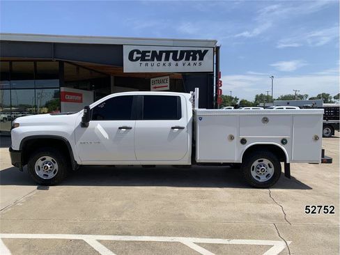 Used 2023 Chevrolet Silverado 2500 W/T w/ WT Convenience Package AWD/4WD image 4