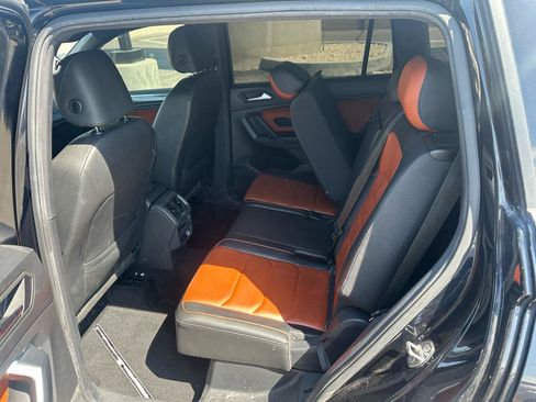 Used 2019 Volkswagen Tiguan SEL Premium R-Line w/ 3rd Row Seat Package AWD/4WD image 7
