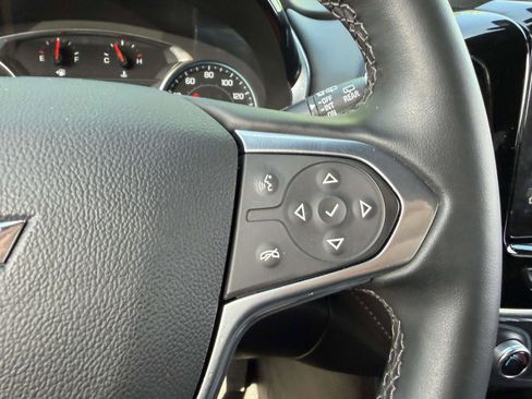 Used 2023 Chevrolet Traverse LT AWD/4WD image 27
