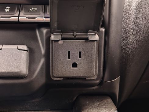 Used 2022 Chevrolet Silverado 3500 High Country w/ Technology Package image 43