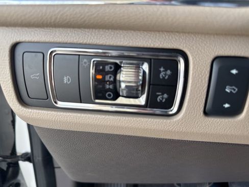 Used 2023 Lincoln Navigator Reserve image 15