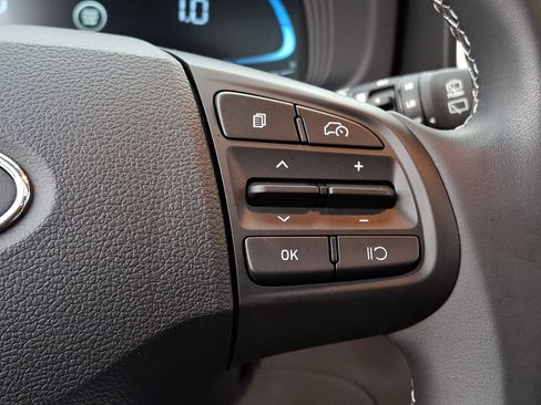 Used 2026 Hyundai Venue SEL FWD image 24