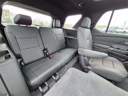 Used 2023 Chevrolet Traverse High Country image 18