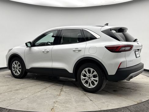 Used 2023 Ford Escape Active image 3