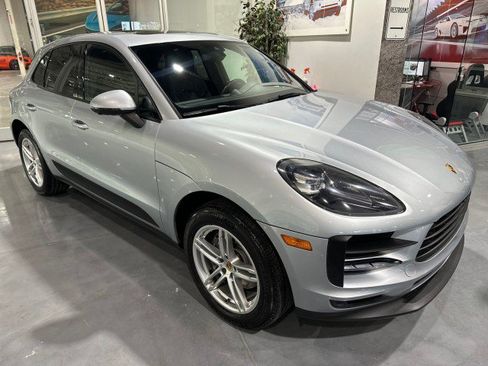 Used 2021 Porsche Macan AWD/4WD image 12