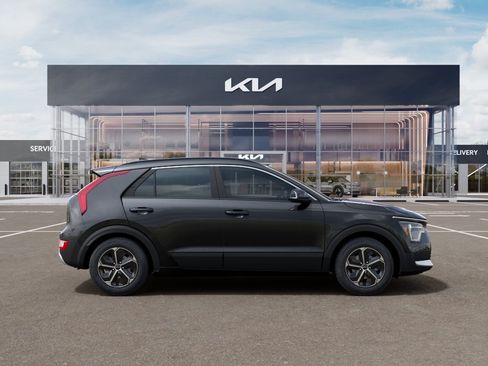 New 2026 Kia Niro EX FWD image 7