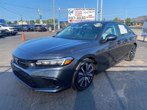 Used 2024 Honda Civic EX image 6