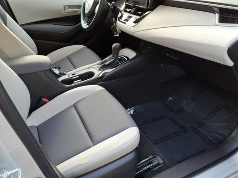 Certified 2023 Toyota Corolla LE image 9