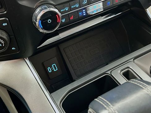 Used 2022 Ford F150 Limited image 30