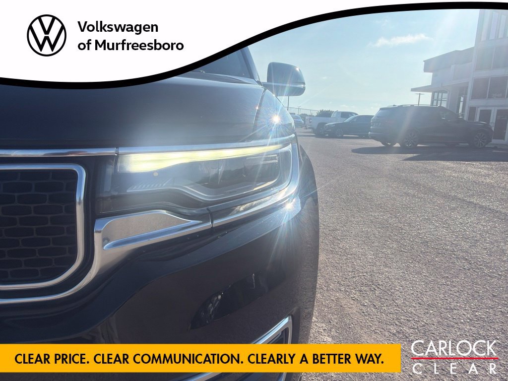 Used 2022 Jeep Wagoneer Series III w/ Premium Group I AWD/4WD image 11