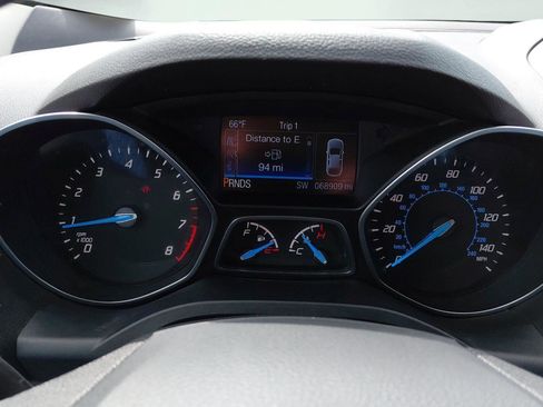 Used 2015 Ford Escape SE w/ Equipment Group 201A AWD/4WD image 35