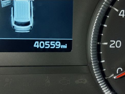 Used 2022 Kia Telluride S image 5