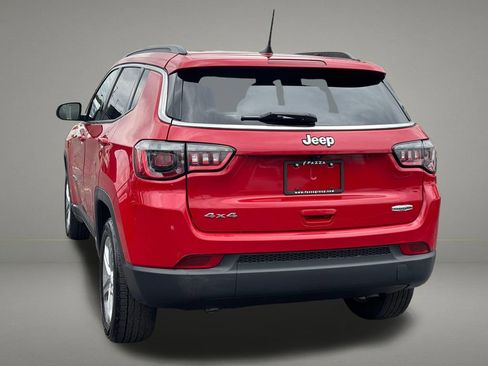 Used 2024 Jeep Compass Latitude AWD/4WD image 3