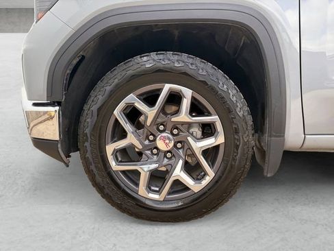Certified 2024 GMC Sierra 1500 SLE image 23