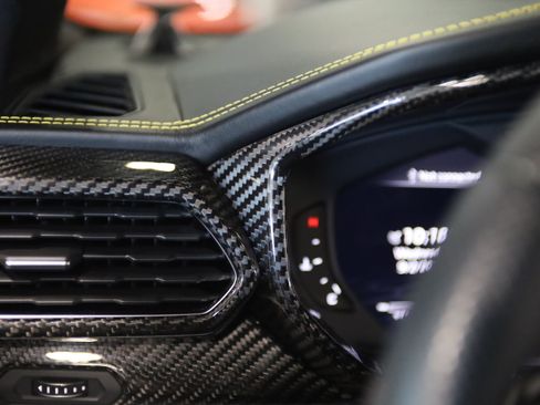 Used 2019 Lamborghini Urus AWD/4WD image 33
