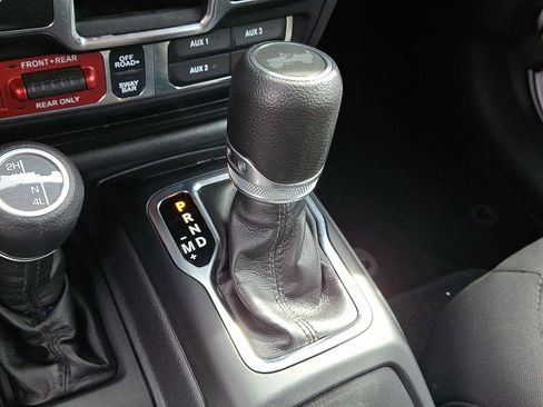 Used 2022 Jeep Wrangler Unlimited Sport image 14