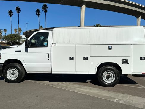 New 2025 Ford E-350 and Econoline 350 Super Duty w/ Power Equipment Group image 6