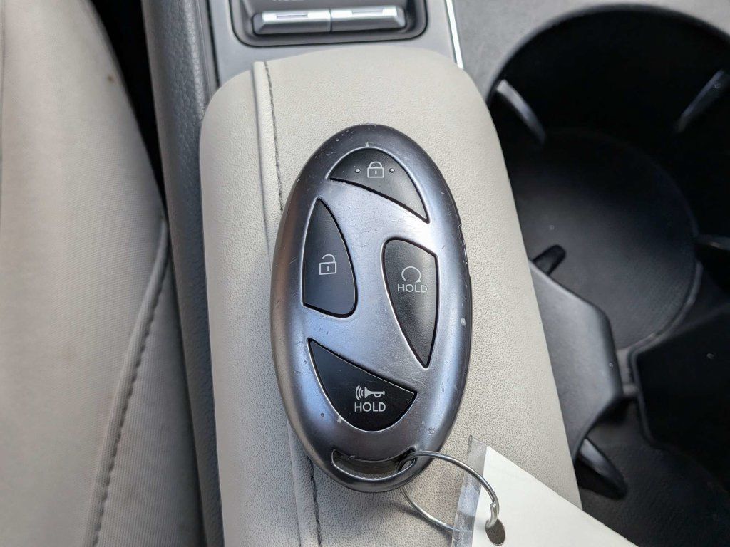 Used 2025 Hyundai Sonata SEL FWD image 29