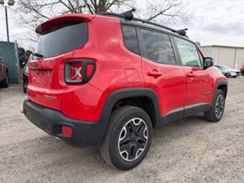 Used 2017 Jeep Renegade Trailhawk image 5