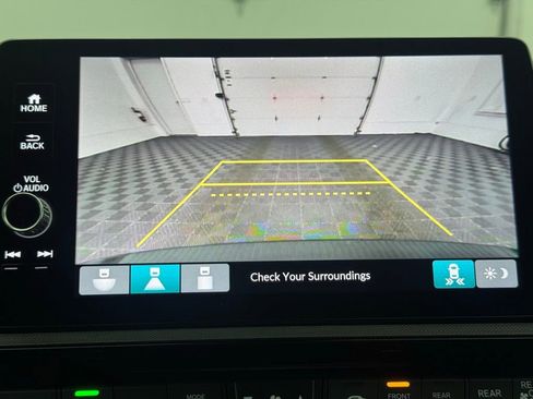 Used 2025 Honda Odyssey EX-L image 4