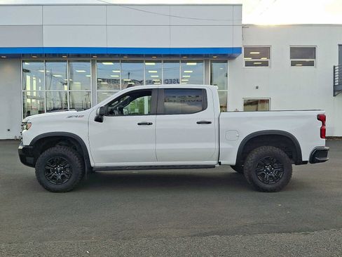 Used 2022 Chevrolet Silverado 1500 ZR2 w/ Technology Package AWD/4WD image 4