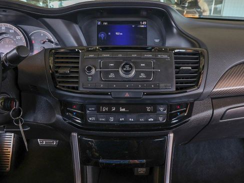 Used 2017 Honda Accord Sport Special Edition image 13