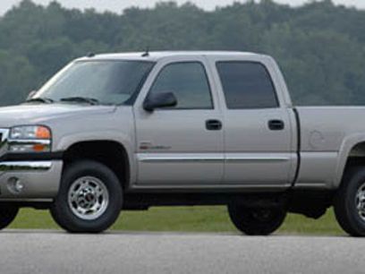 Used 2005 GMC Sierra 2500 SLE w/ Skid Plate Package