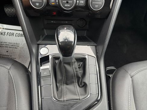 Used 2024 Volkswagen Taos SE image 28